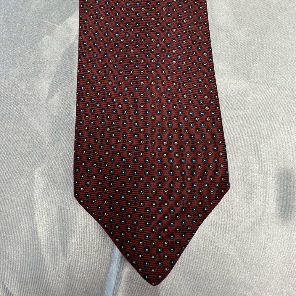 Oxford Shop Red Polka Dot Patterned Men's Tie All Silk Woven in England